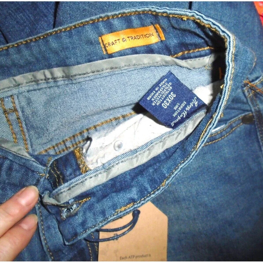 Across The Pond Men's 30x30 Stretch Jeans Signature  (act30x28)